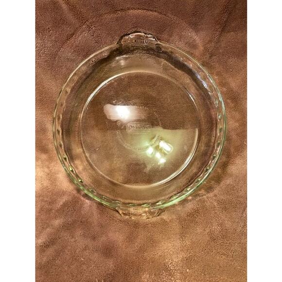 Vintage Pyrex 9.5" Deep Dish Pie Plate (229), Crimped Edges, Fluted Handles - Picture 3 of 4